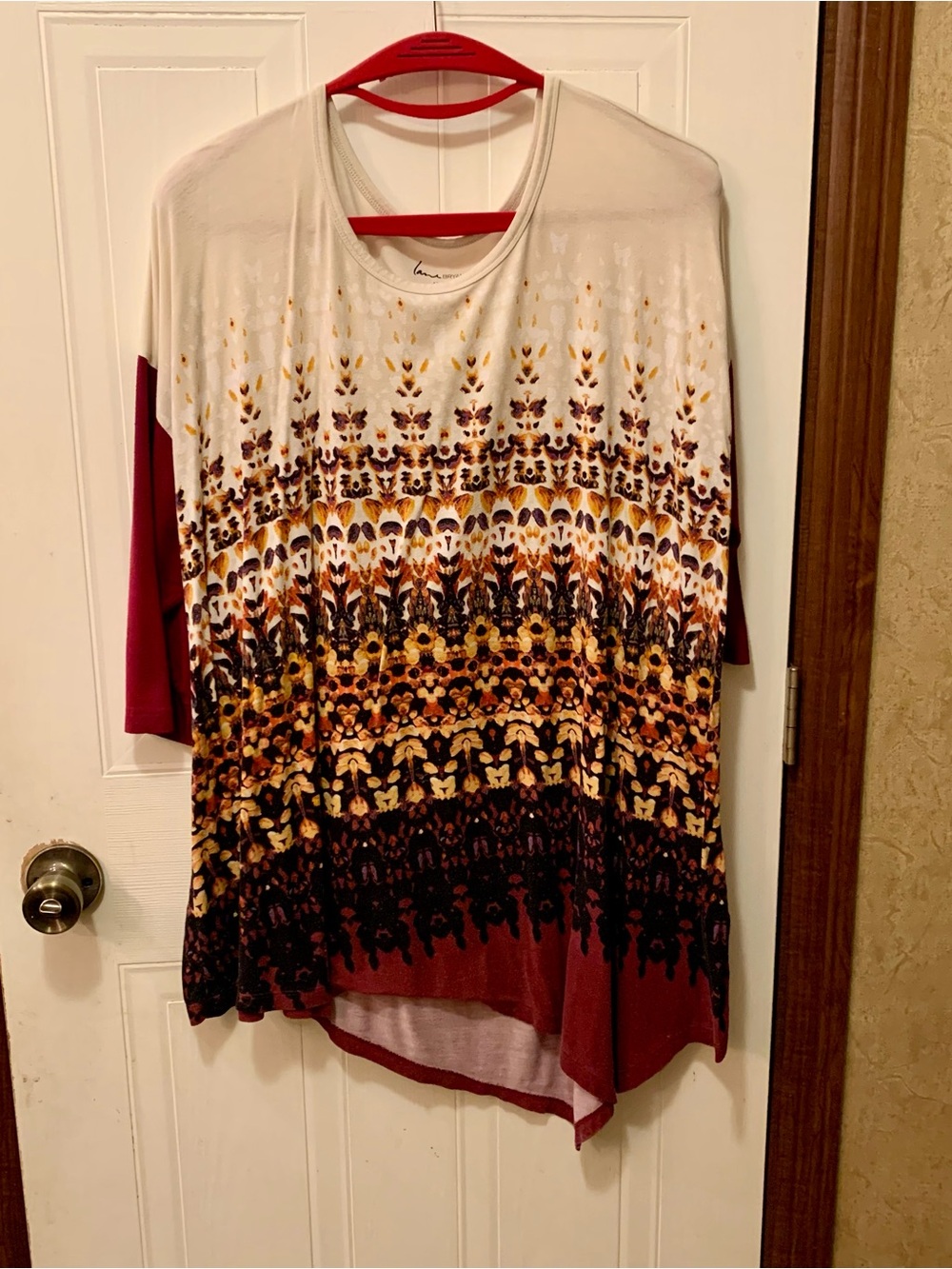 Lane Bryant Butterfly Asymmetrical Tunic Top Burgundy Gold Plus 18/20